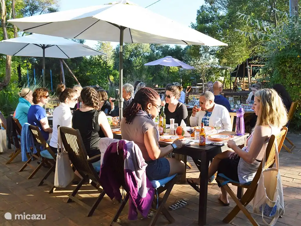 Genießen Sie das gemeinsame Abendessen