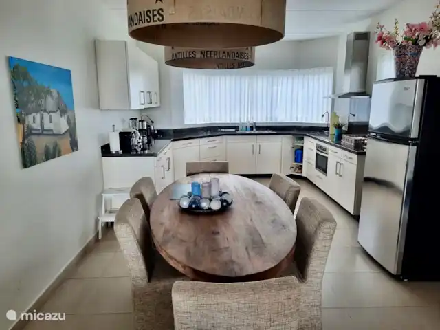 Blue Bay L’océan  | Curaçao, Curaçao-Centre, Blue Bay - appartement Cuisine et table à manger