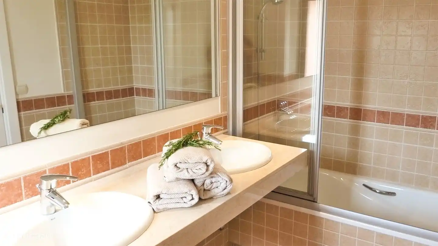 Eines der Badezimmer