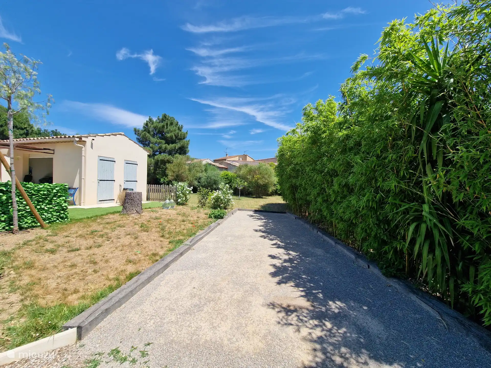 Cour de pétanque / pétane