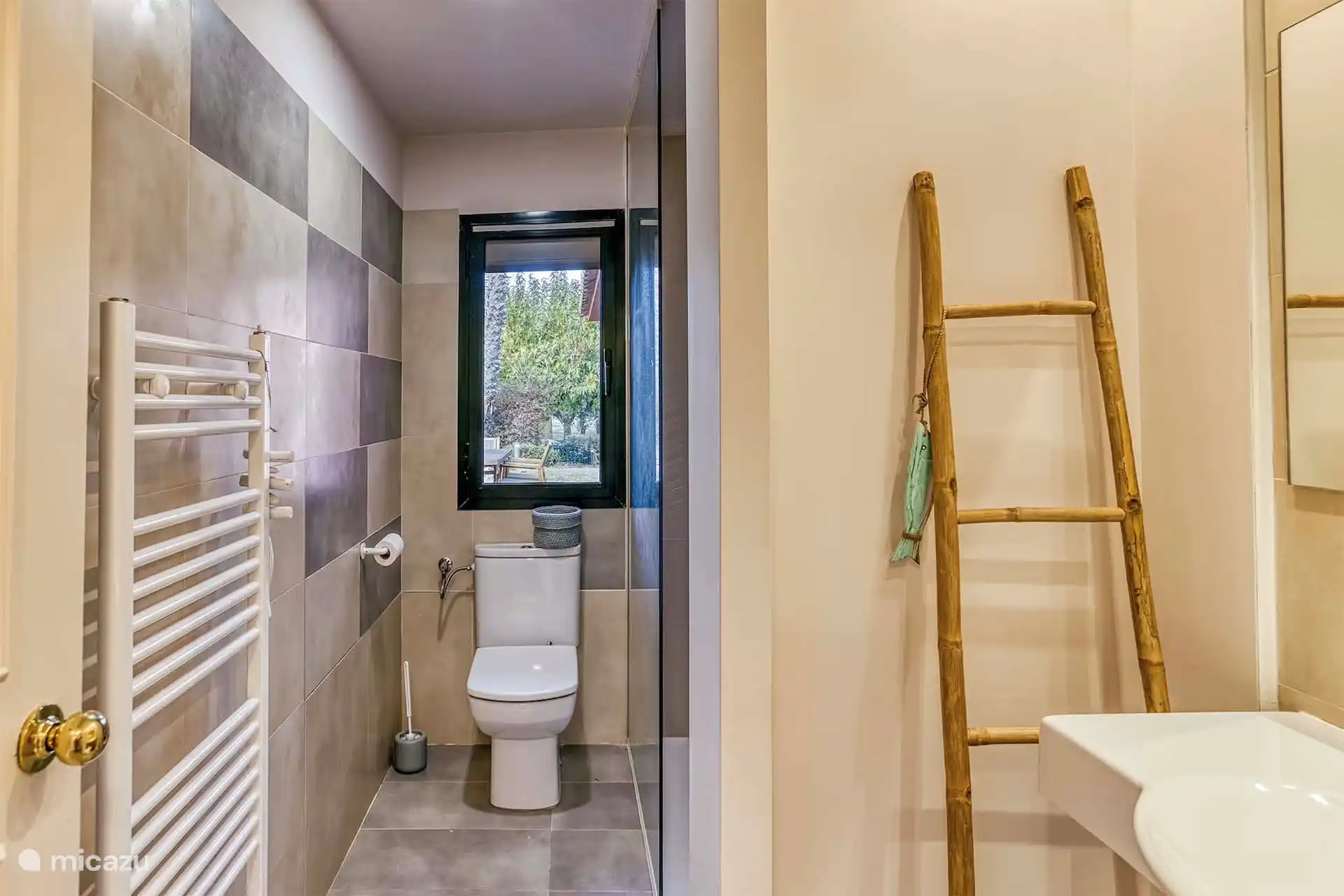 eines der Badezimmer