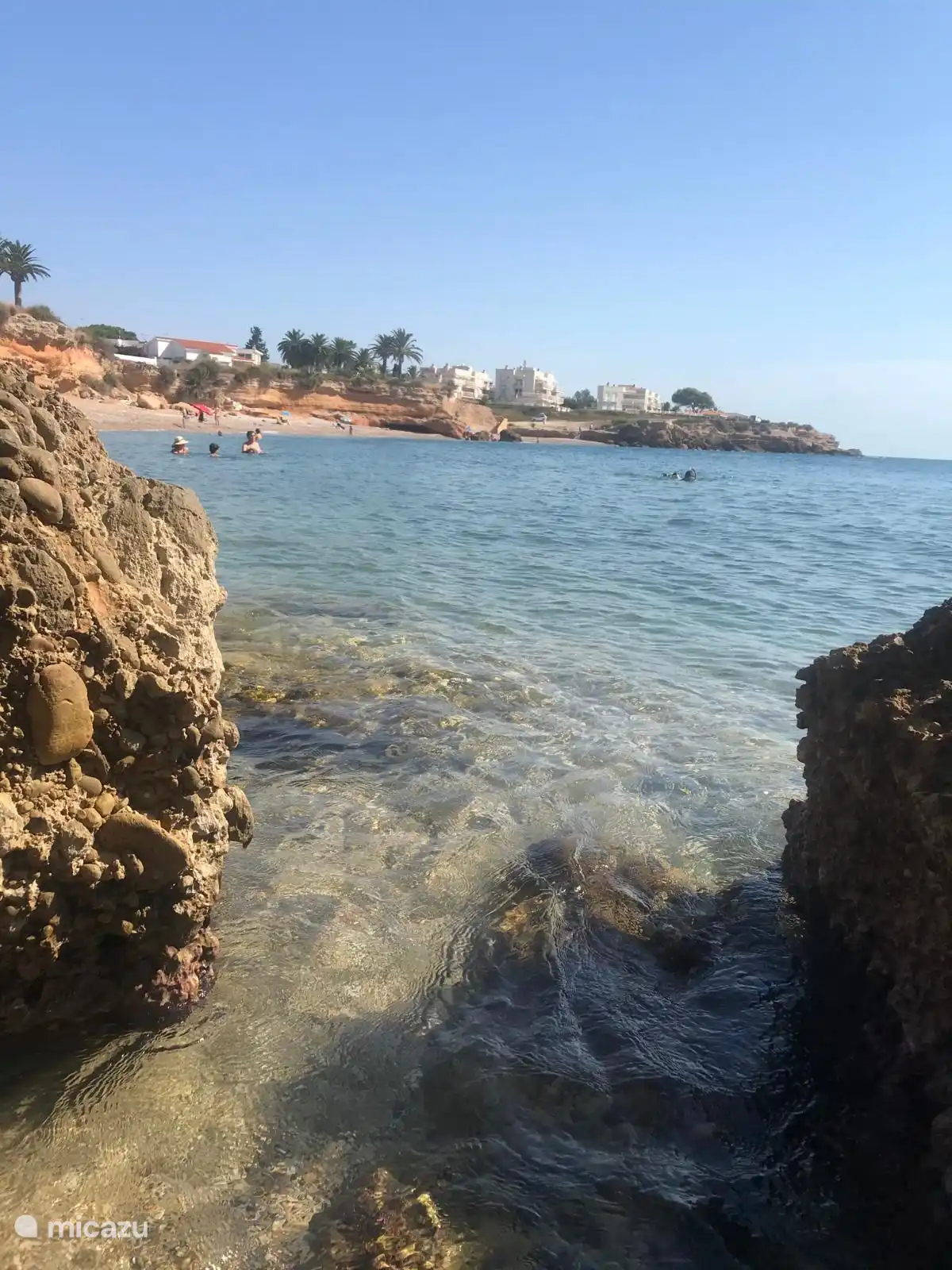 una de las bah&#237;as al otro lado de la calle de la casa