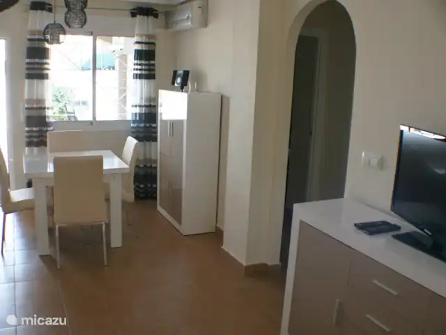 Location de Vacances Espagne, Costa Blanca, Torrevieja, maison mitoyenne - Altos de la Bahia Salle à manger