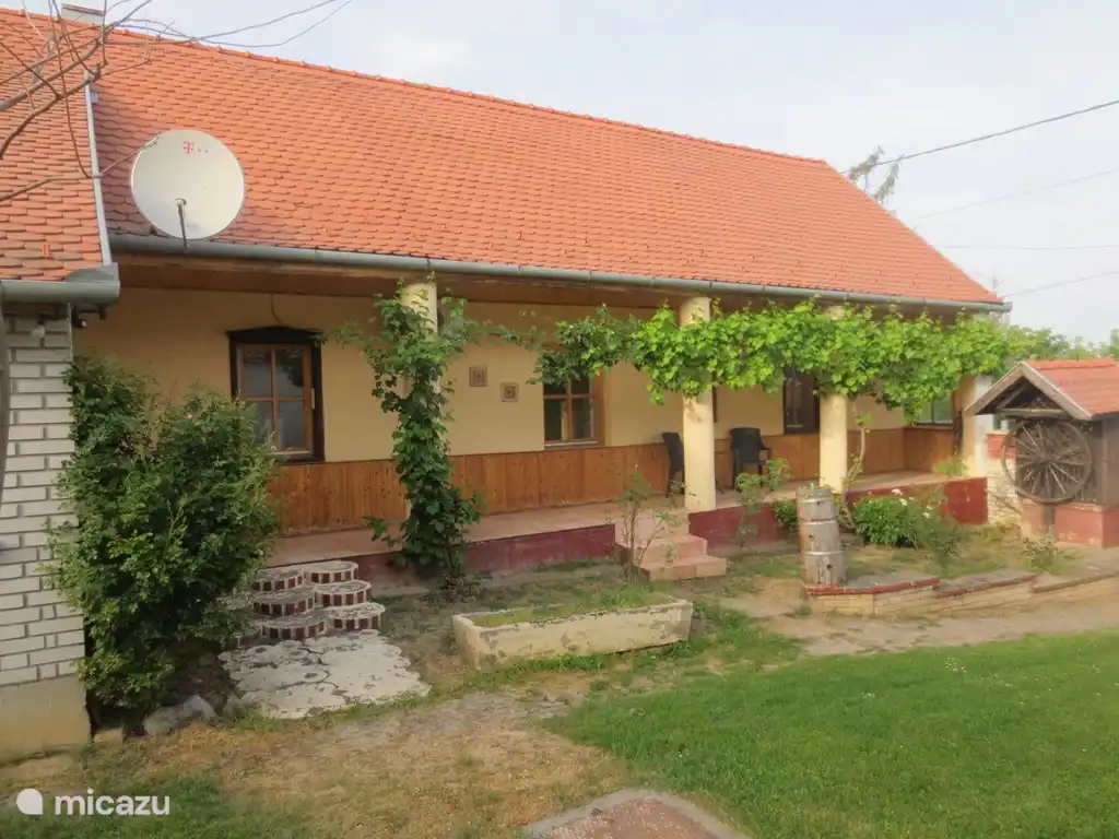Rent The Hungarian Cottage in Lothárd, Baranya. Micazu