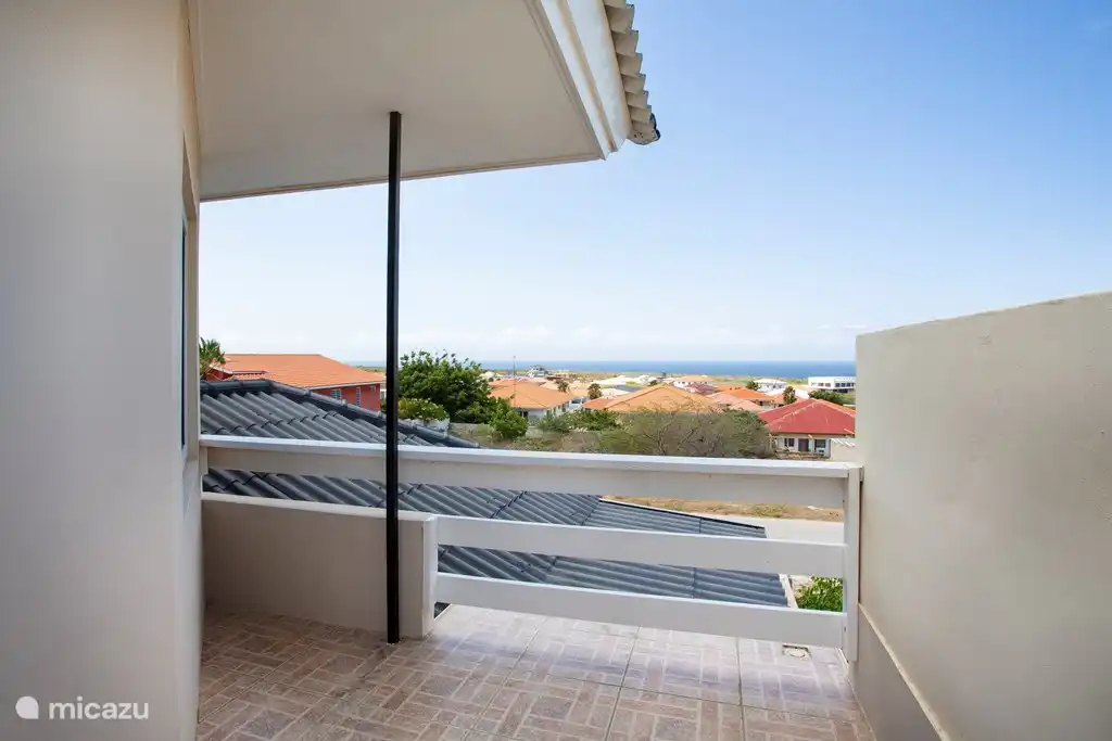 terraza en el último piso con vista al mar