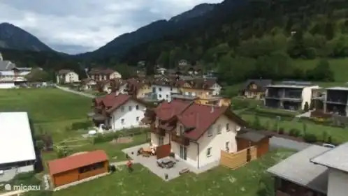Overview garden and house