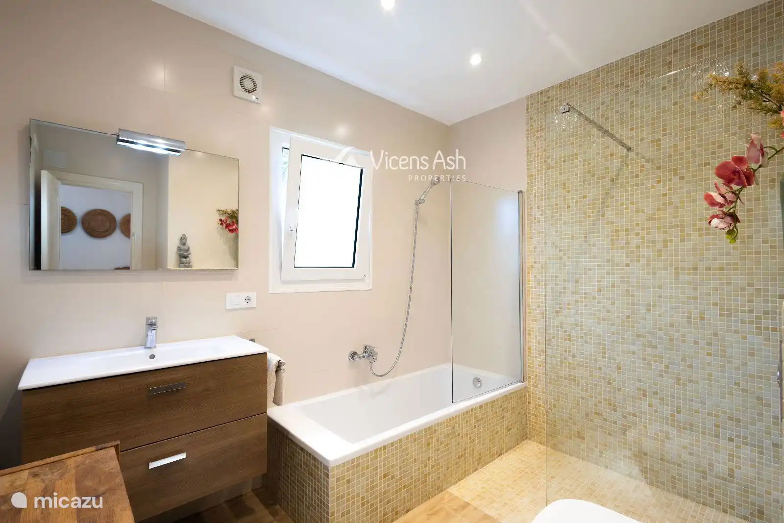 Baño con bañera