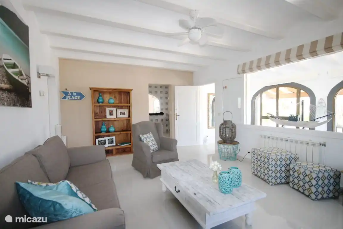 amplia sala de estar