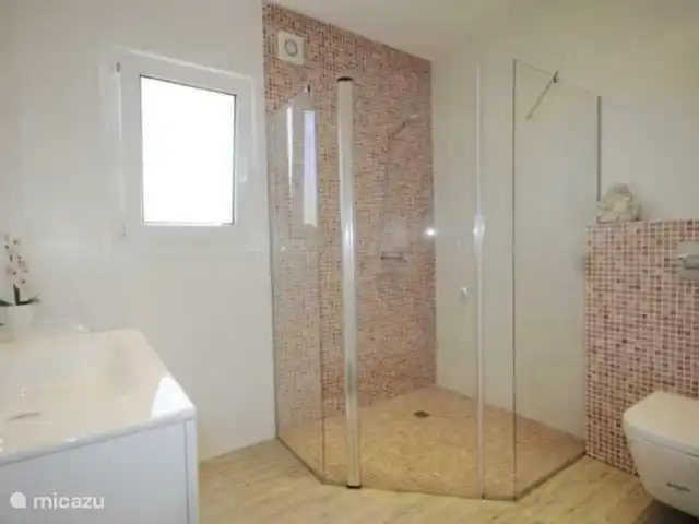Villa Marina | Espagne, Costa Blanca, Jávea - villa 3 SALLES DE BAINS AVEC DOUCHES WALK-IN & CHAUFFAGE AU SOL