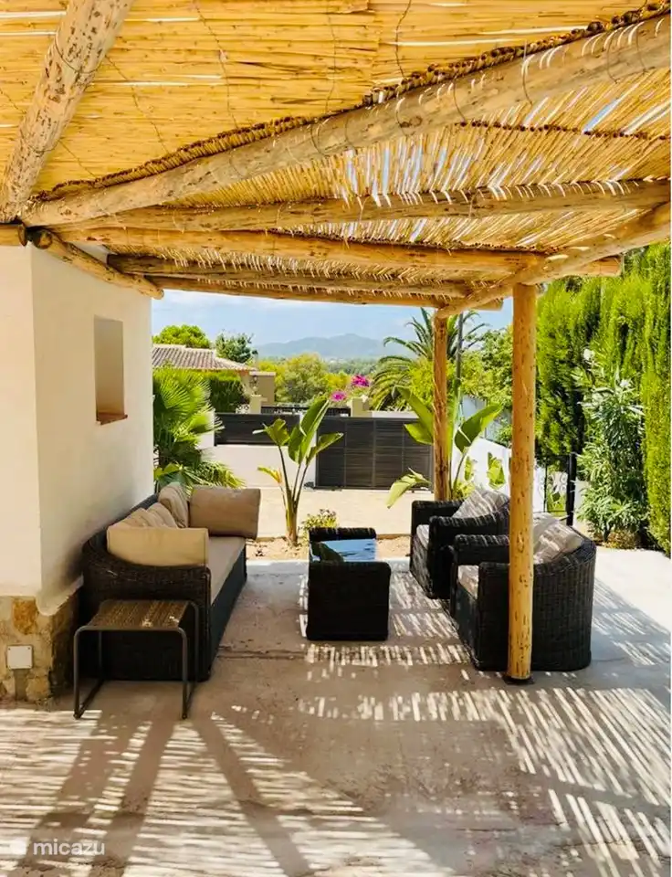 RINCÓN DE RELAJACIÓN AL ESTILO IBICENCO