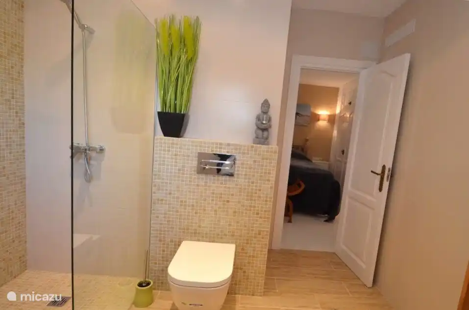 amplios baños todos con calefacción por suelo radiante