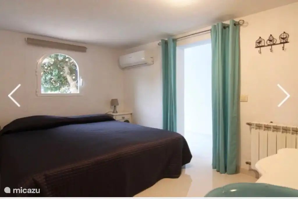 DORMITORIO APARTAMENTO CON ENTRADA INDEPENDIENTE Y BAÑO EN SUITE