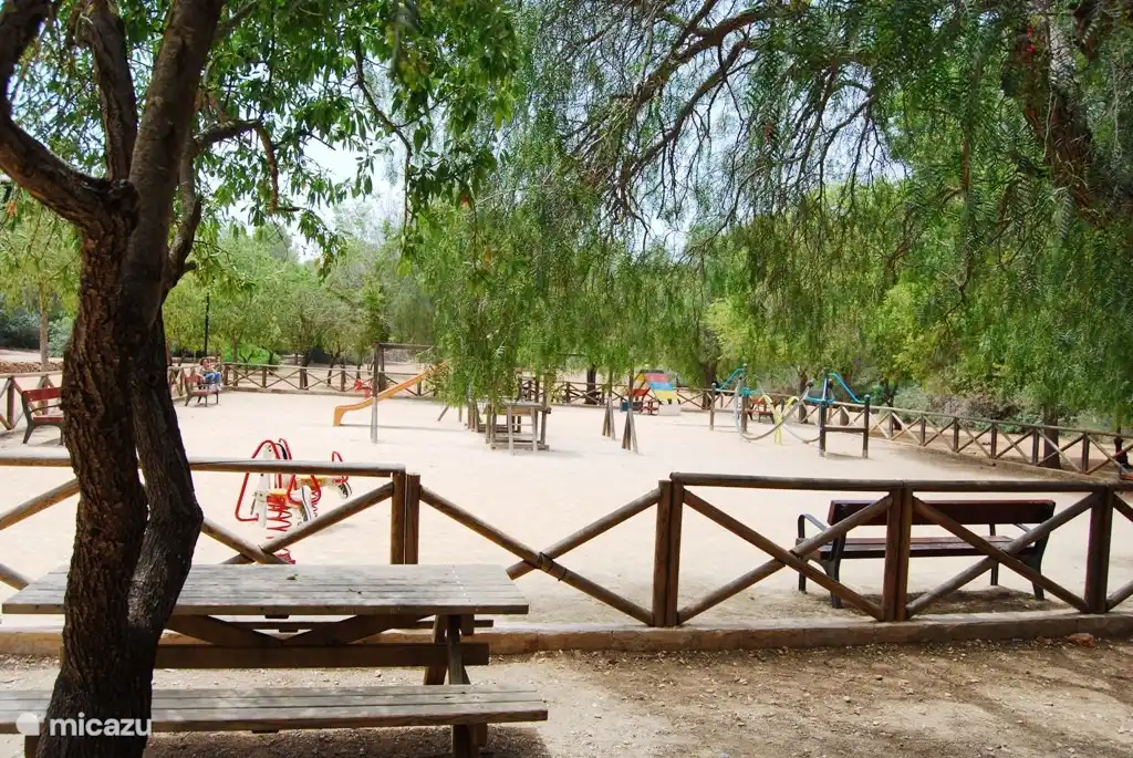 PARQUE PINOSOL A 2 MINUTOS A PIE