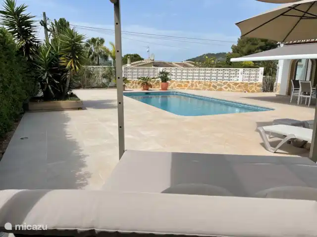 Villa Marina | Espagne, Costa Blanca, Jávea - villa piscine, terrasse, avec vue dégagée transats neufs & lits ibiza.