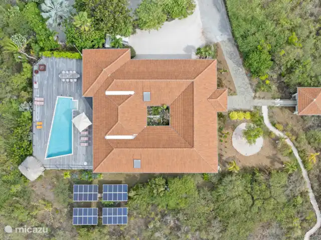 Villa Gran Vista | Curaçao, Banda Abou (ouest), Coral Estate, Rif St.Marie - villa À l’arrière de la villa, après avoir parcouru une courte distance le long d’un chemin magnifiquement aménagé, vous pouvez voir l’ensemble du lac intérieur depuis votre point de vue personnel.