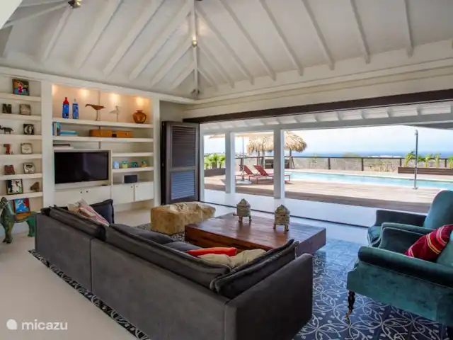 Villa Gran Vista | Curaçao, Banda Abou (ouest), Coral Estate, Rif St.Marie - villa Salon avec système de son Sonos pour l'intérieur et l'extérieur.