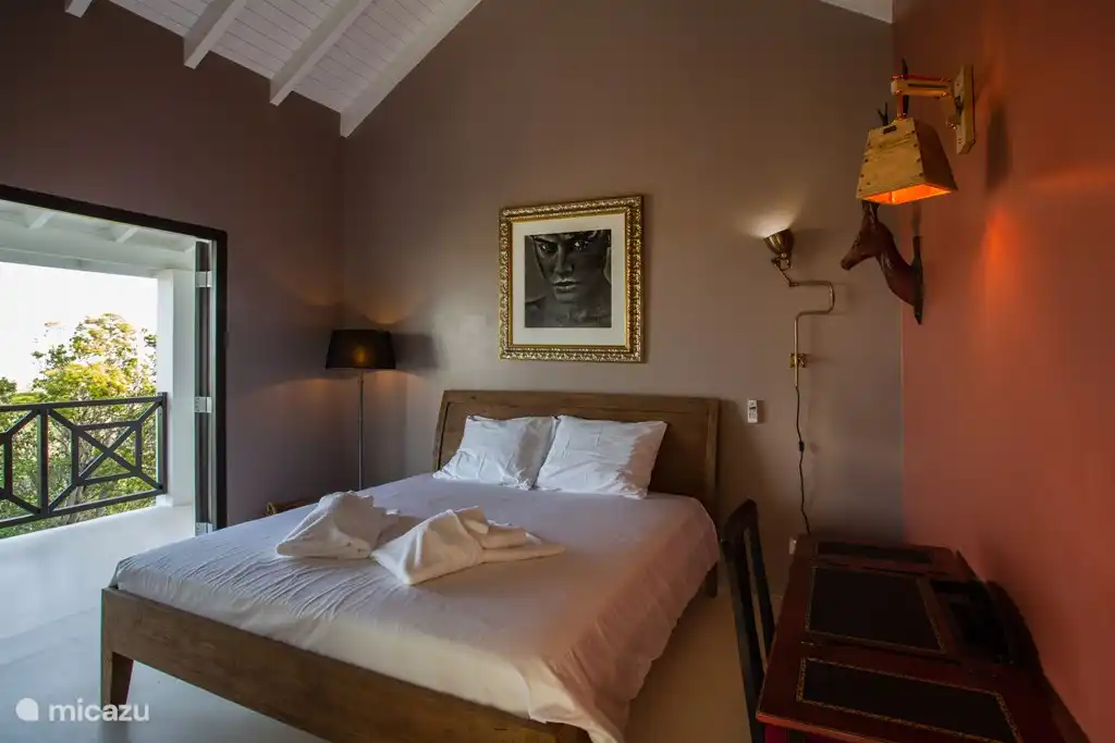 Schlafzimmer 2 mit Gemeinschaftsbad. 