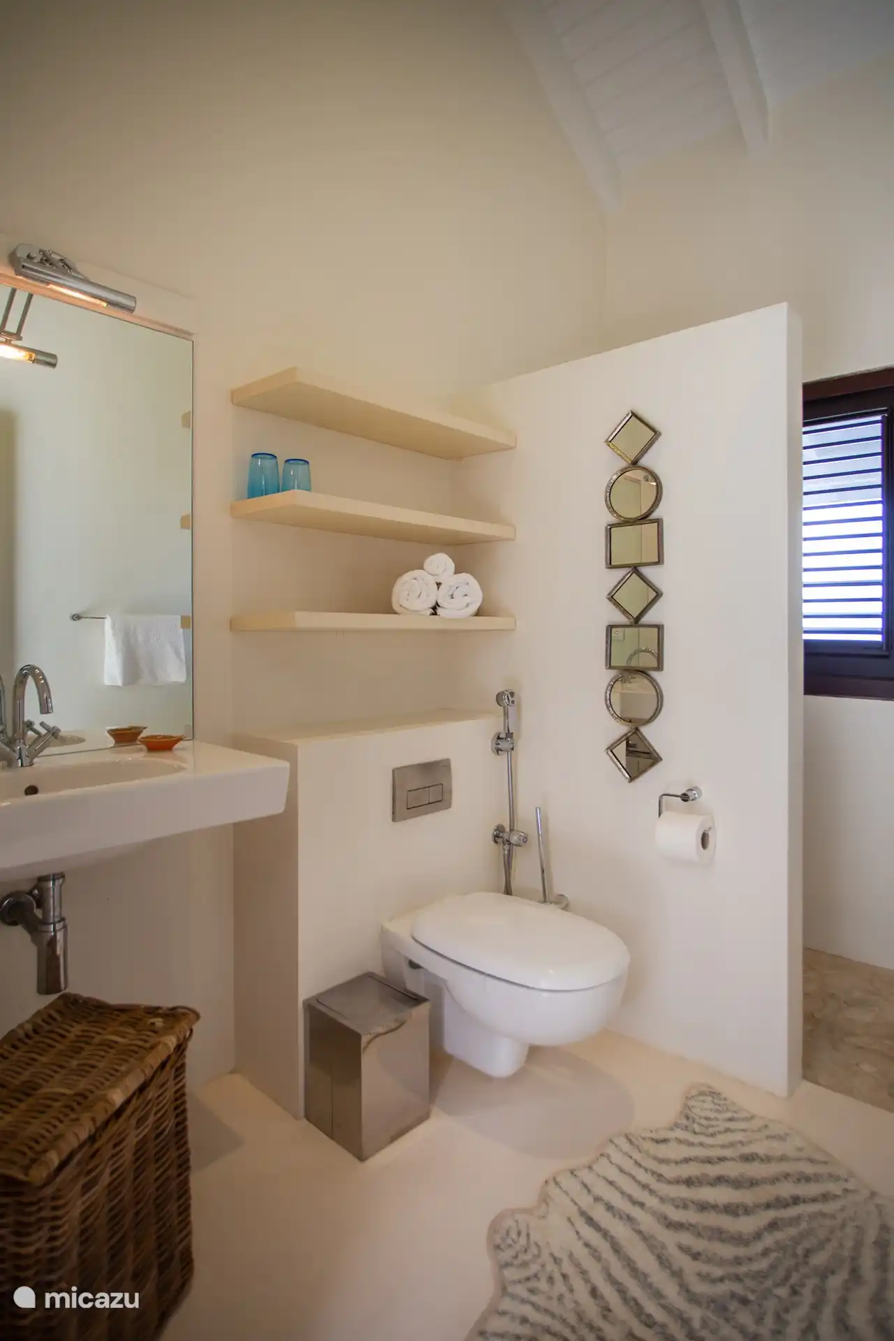 Badezimmer in Schlafzimmer 2 und 3.
