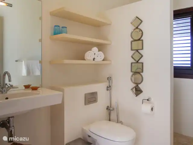 Villa Gran Vista | Curaçao, Banda Abou (ouest), Coral Estate, Rif St.Marie - villa Salle de bain dans les chambres 2 et 3.