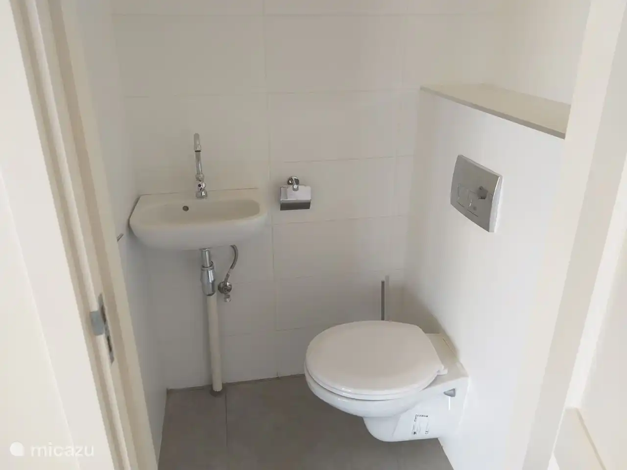 Each bedroom has its own bathroom with shower and toilet