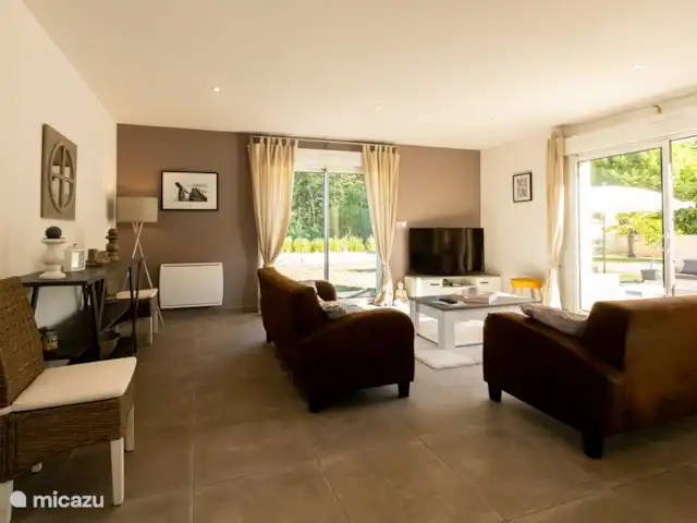 Aurélia Sarlat | France, Dordogne, Sarlat-la-Canéda - maison de vacances le salon