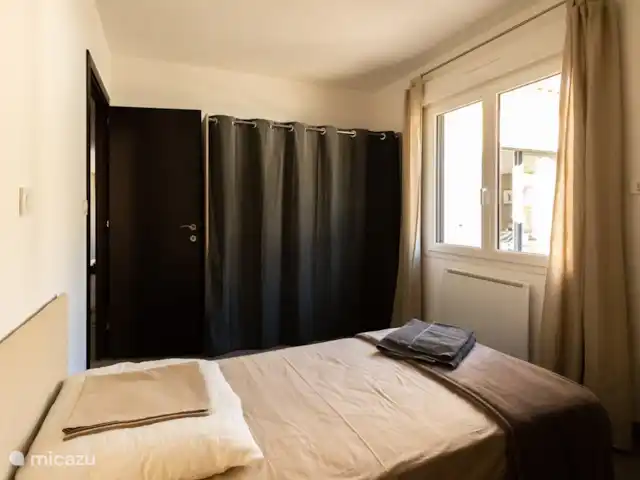 Aurélia Sarlat | France, Dordogne, Sarlat-la-Canéda - maison de vacances chambre à coucher