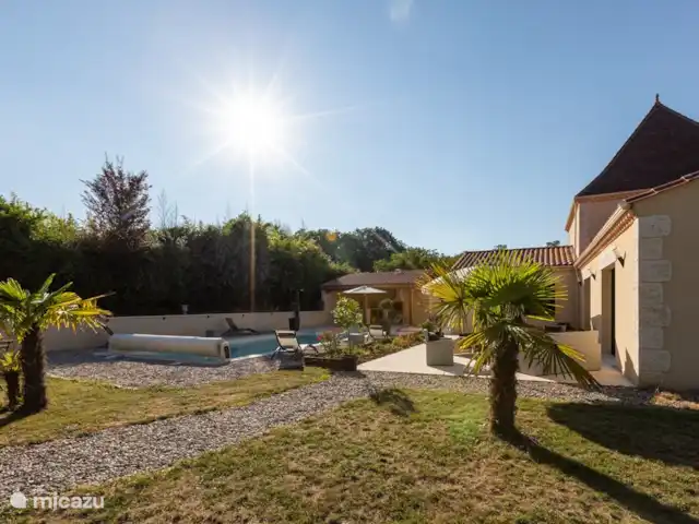 Aurélia Sarlat | France, Dordogne, Sarlat-la-Canéda - maison de vacances jardin