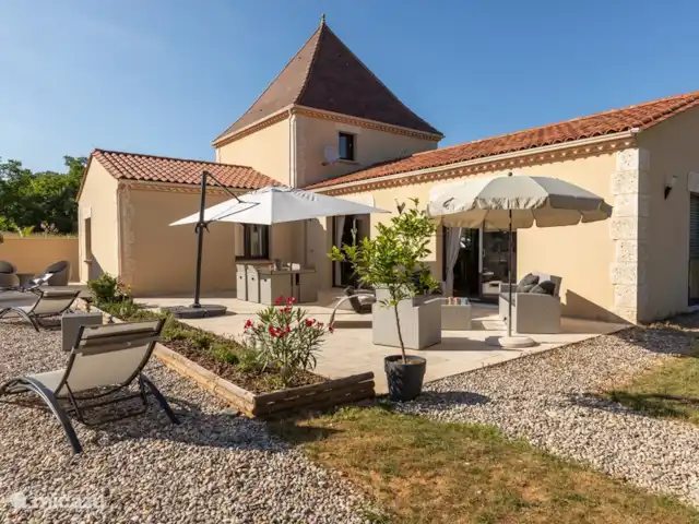 Aurélia Sarlat | France, Dordogne, Sarlat-la-Canéda - maison de vacances terrasse