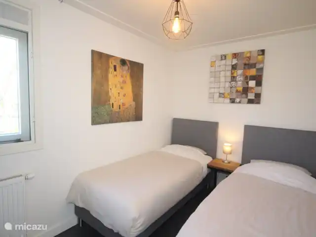 Bungalow Bavelds Home incl. Airco huren in Nederland, Overijssel, Denekamp - bungalow Tweede slaapkamer met 2 eenpersoonsboxsprings (ook mogelijk om als tweepersoonsboxspring te gebruiken).