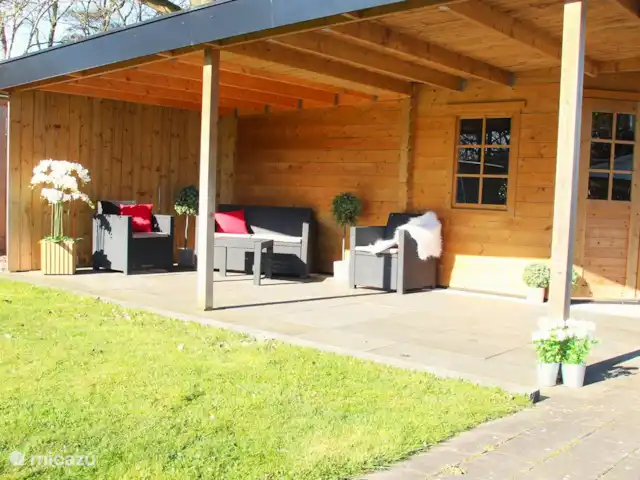 Bungalow Bavelds Home incl. Airco huren in Nederland, Overijssel, Denekamp - bungalow Overdekte loungehoek.