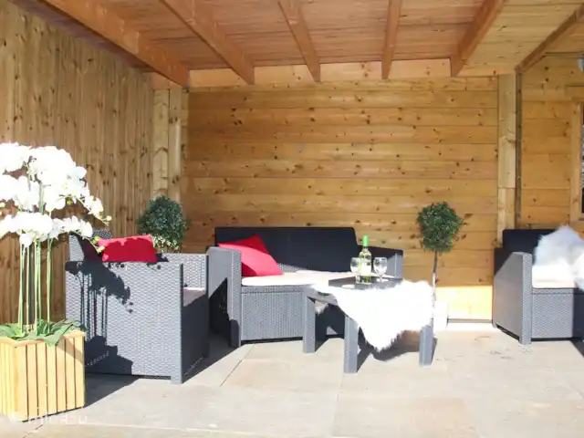 Bungalow Bavelds Home incl. Airco huren in Nederland, Overijssel, Denekamp - bungalow Overdekte loungehoek.