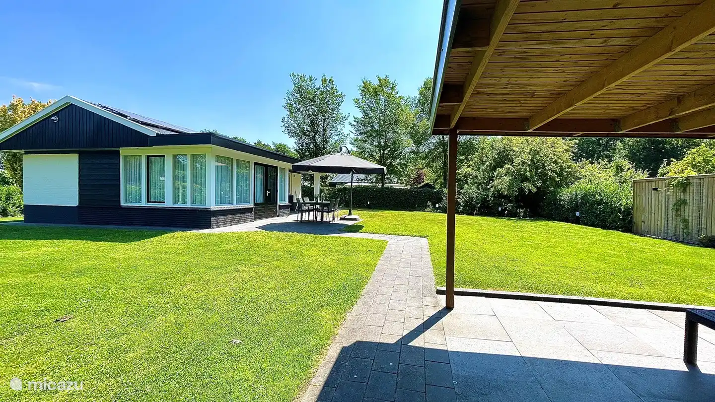 Jardin/terrasse avec beaucoup d'intimité.
