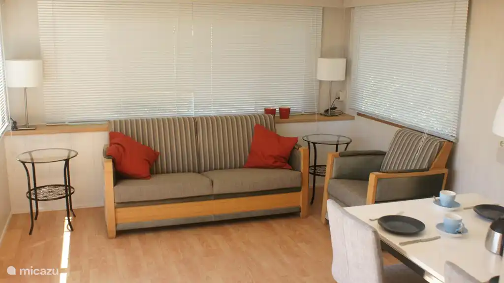 bequeme Stühle und ein geräumiger Essbereich