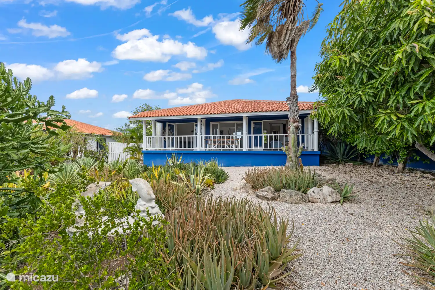 Vorderseite der Villa