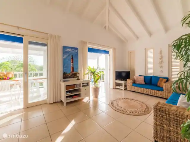 Villa Da Jo | Curaçao, Banda Abou (ouest), Coral Estate, Rif St.Marie - villa Salon spacieux et confortable avec Apple TV.