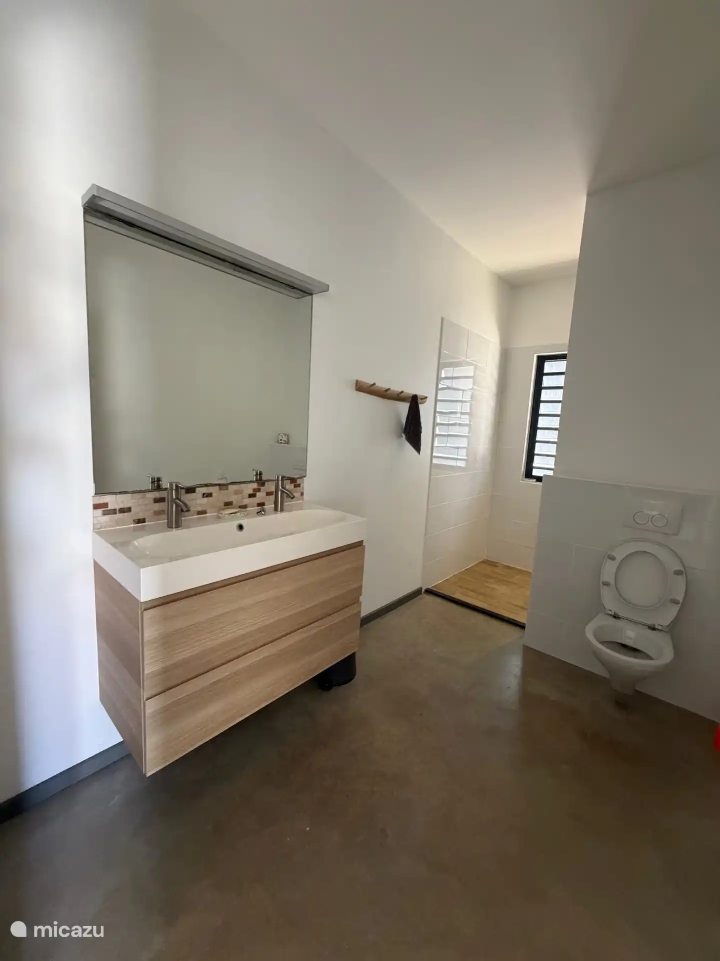 Douche en toilet voor slaapkamer 2 en 3 