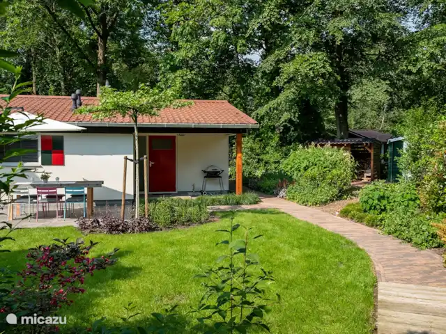 Huisje 78 in Drenthe huren in Nederland, Drenthe, Exloo - bungalow Geniet tijdens uw verblijf van onze grote tuin (600m2). Veel privacy en rust.