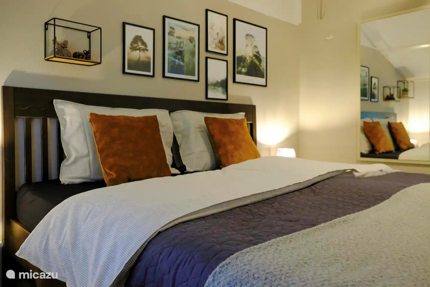 Spend the night in this spacious double room. The beds can be separated. A good night's sleep guaranteed.