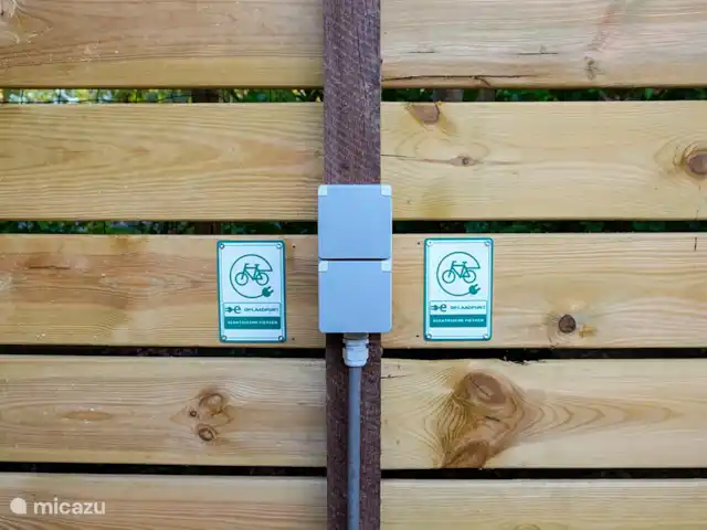 Huisje 78 in Drenthe huren in Nederland, Drenthe, Exloo - bungalow Bij de bungalow zijn 2 stopcontacten aangelegd voor het opladen van uw electrische fietsen.