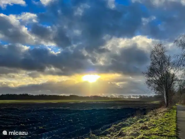 Huisje 78 in Drenthe huren in Nederland, Drenthe, Exloo - bungalow Op loopafstand van het huisje ben je zo in het Hunzebos, waar je kunt genieten van de prachtige natuur van Drenthe.