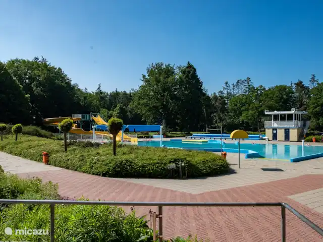 Huisje 78 in Drenthe huren in Nederland, Drenthe, Exloo - bungalow Op nog geen 10 min. fietsen (auto 5 min) is zwembad Leewal gelegen, waar u heerlijk kunt zwemmen en ontspannen.