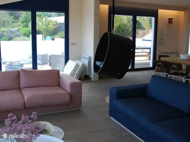 Location de Vacances Espagne, Costa Brava, Palamos, villa - Manuki Mas Costa Brava Villa Coin salon donnant sur la terrasse