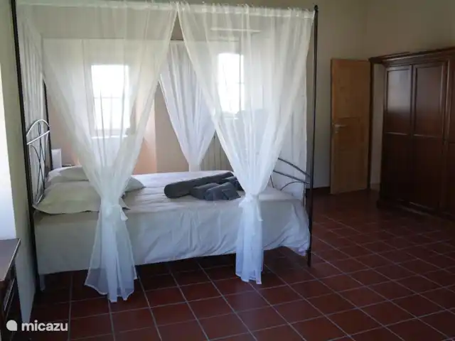 Casa Brizzi te Montesecco (Pergola) huren in Italië, Marche, Pergola - vakantiehuis master bedroom