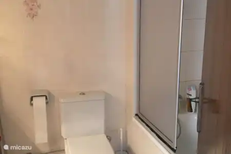Vakantiehuis Spanje, Costa Brava, Empuriabrava appartement Gran Lago badkamer