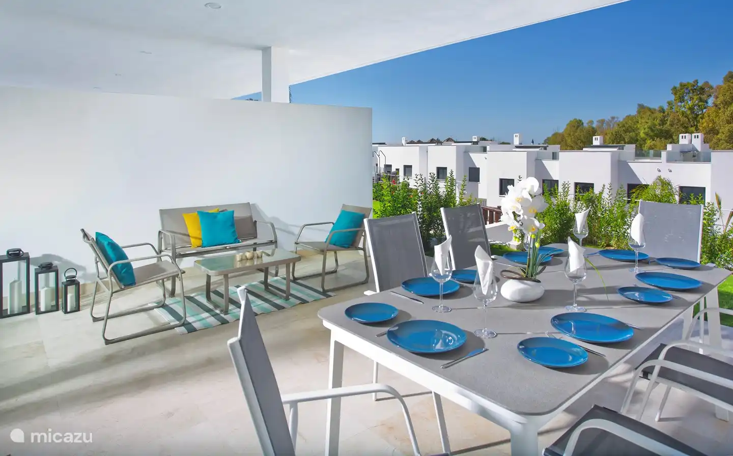 Terrasse couverte au rez-de-chaussée