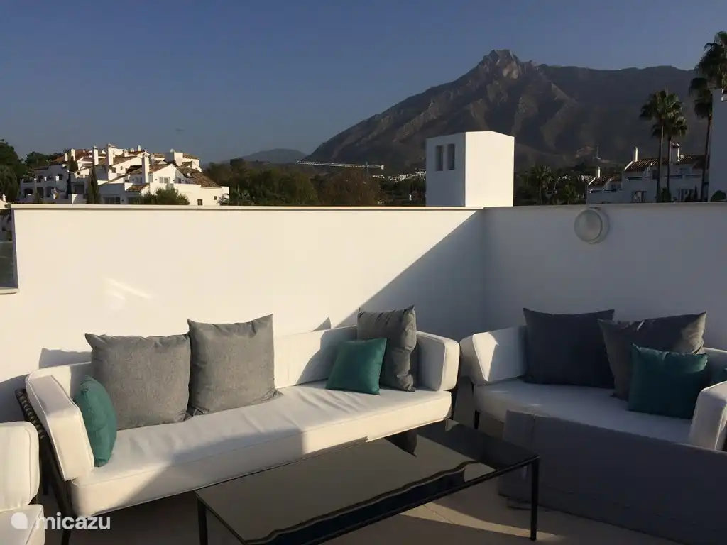 Salon sur le toit-terrasse