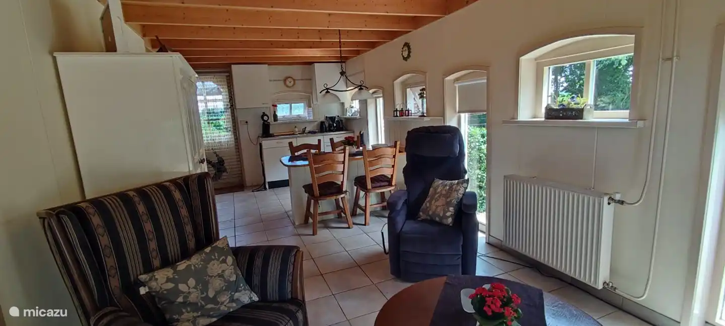 Wohnzimmer und Esszimmer