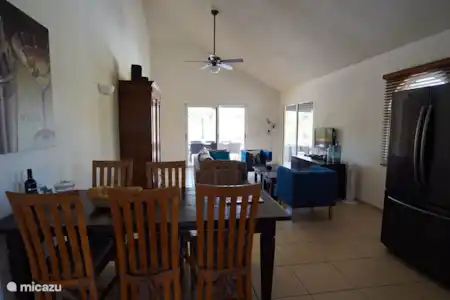 Vakantiehuis Aruba, Noord, Noord villa Luxe vakantievilla BibaBon ruime woonkamer