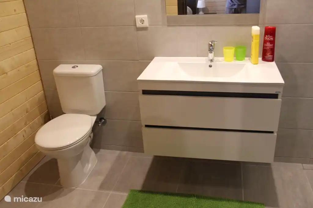 Bathroom ID Studio Room