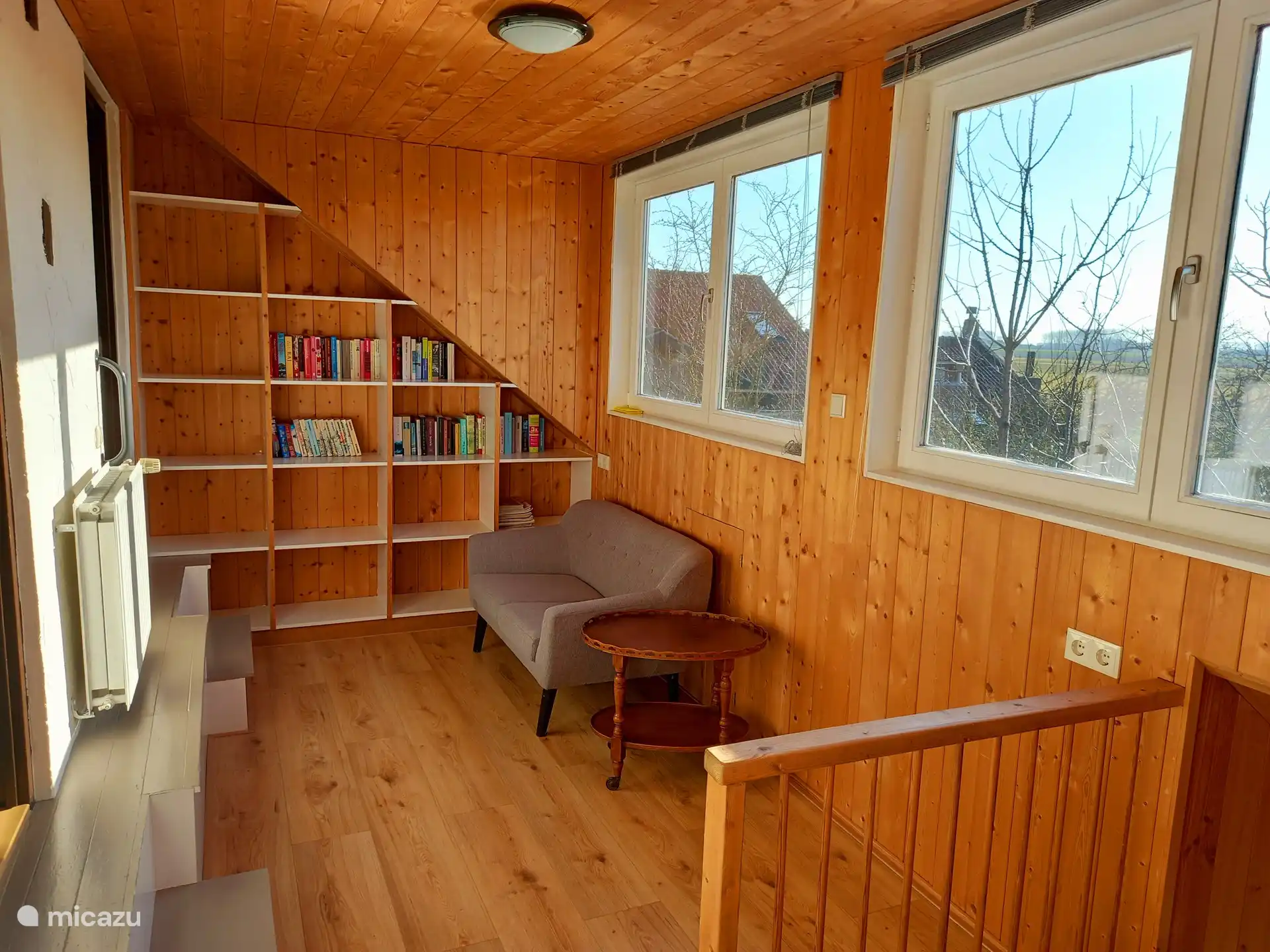 El aterrizaje a los dormitorios.